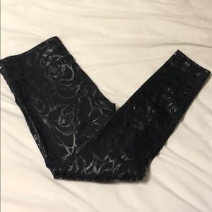 Like-New Medium Fabletics Leggings